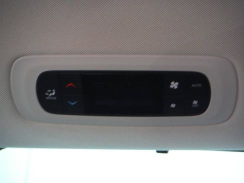 Used 2021 Chrysler Pacifica Touring-L w/ Uconnect Theater Family Group FWD image 47