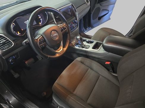 Used 2021 Jeep Grand Cherokee Laredo image 19