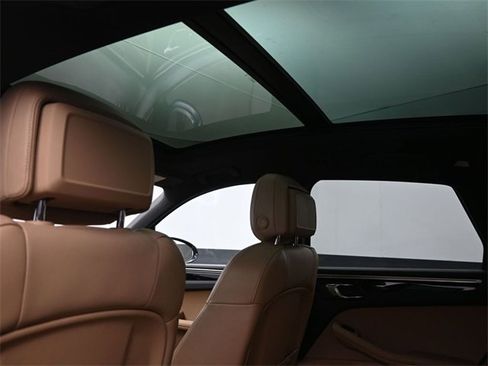 Used 2019 Porsche Macan image 23