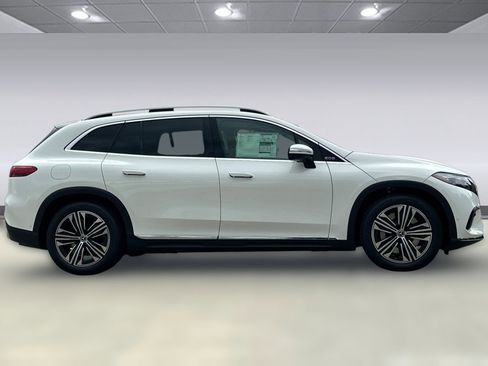 New 2026 Mercedes-Benz EQS 400 4MATIC SUV image 8