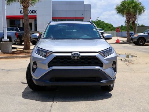 Used 2020 Toyota RAV4 XLE Premium FWD image 27
