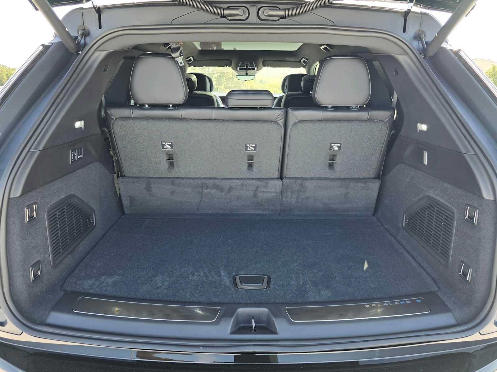 Used 2026 Cadillac Escalade IQ Luxury 1 AWD/4WD image 14
