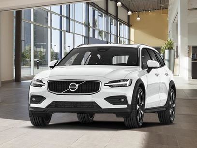 New 2026 Volvo V60 B5 Cross Country Ultra w/ Climate Package