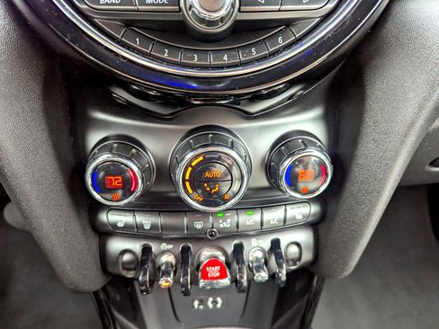 Used 2017 MINI Cooper S image 28