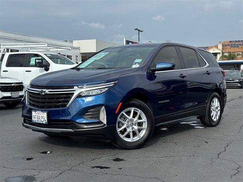 Used 2023 Chevrolet Equinox LT image 2