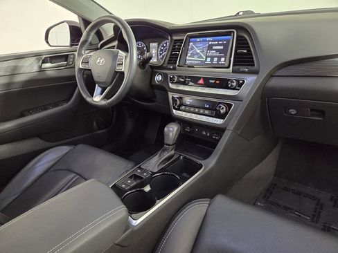 Used 2019 Hyundai Sonata Limited w/ Ultimate Package 04 FWD image 29