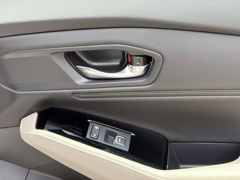 Used 2024 Honda Accord Touring image 15