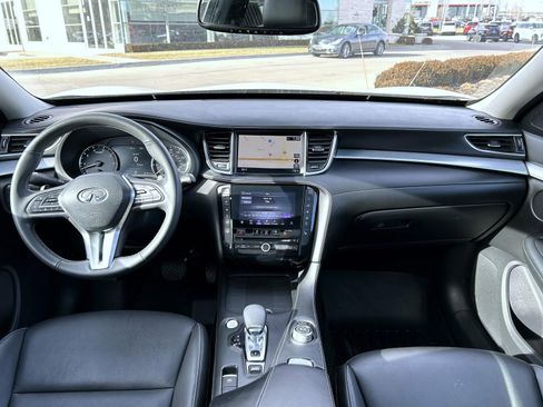 Used 2020 INFINITI QX50 Luxe w/ Navigation Package image 12