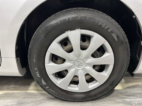 Used 2013 Toyota Corolla L image 16