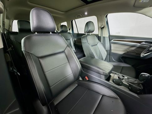 Used 2022 Volkswagen Atlas SE image 28