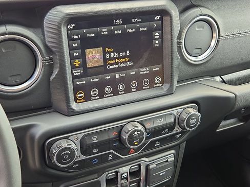 Used 2023 Jeep Wrangler Unlimited Sahara w/ Dual Top Group AWD/4WD image 20