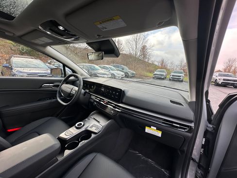 New 2026 Kia Sportage EX image 27