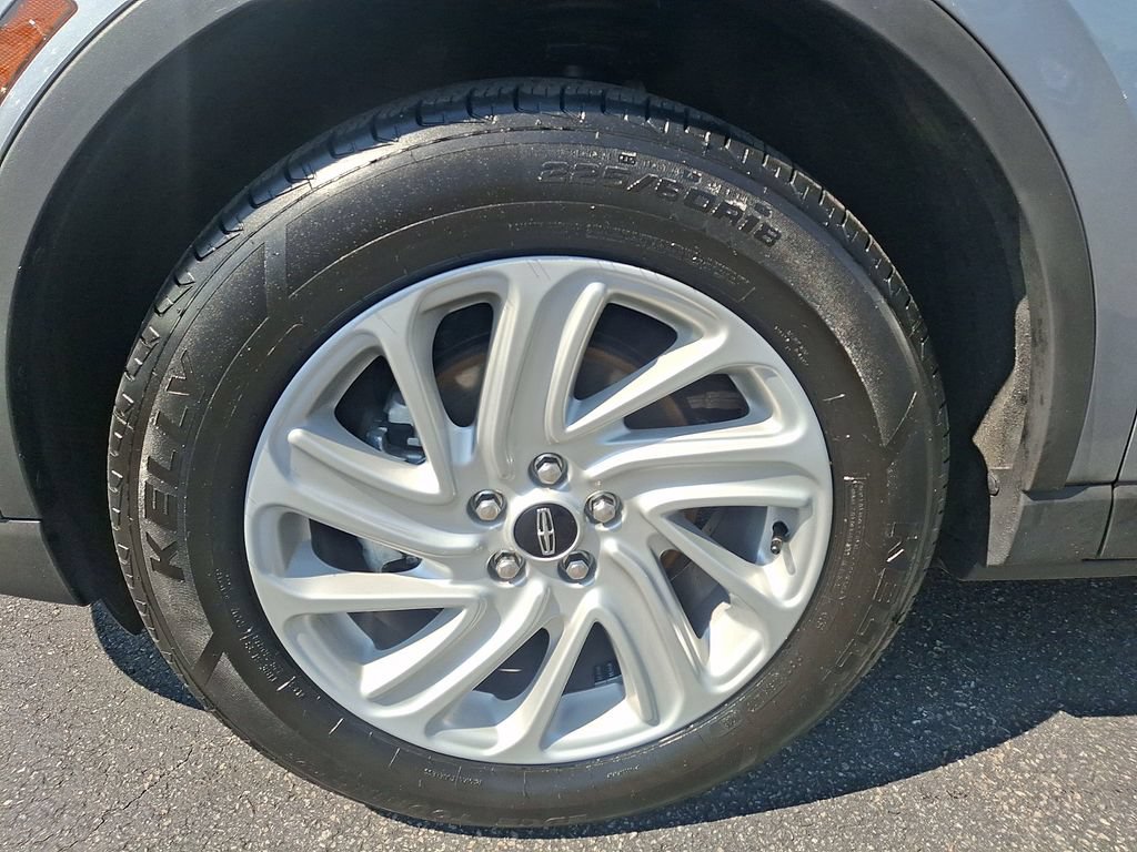 Certified 2023 Lincoln Corsair AWD image 8