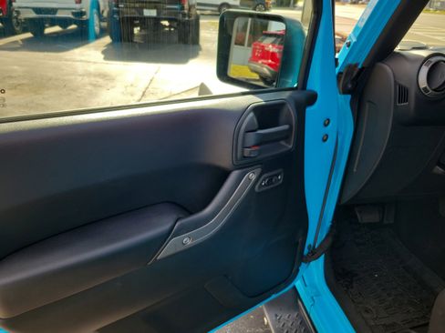 Used 2018 Jeep Wrangler Unlimited Sport S AWD/4WD image 18