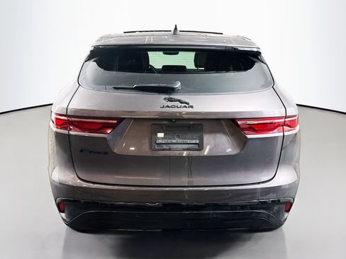 Used 2023 Jaguar F-PACE S image 6