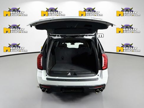 Used 2024 GMC Yukon XL AT4 w/ Technology Package AWD/4WD image 27