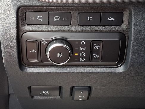 Certified 2024 Ford F250 Platinum AWD/4WD image 21