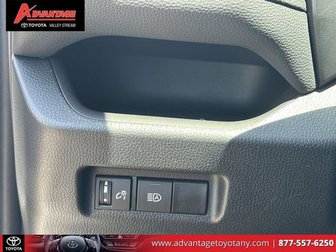 Used 2023 Toyota RAV4 LE AWD/4WD image 25