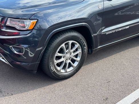 Used 2016 Jeep Grand Cherokee Overland AWD/4WD image 3