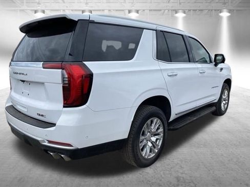Used 2025 GMC Yukon Denali AWD/4WD image 6