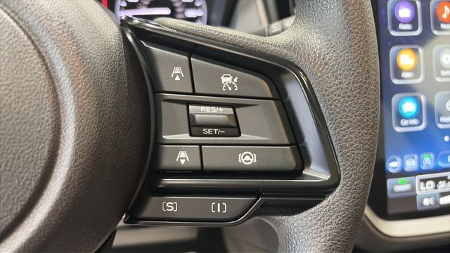 Used 2025 Subaru Crosstrek 2.5i Premium AWD/4WD image 31
