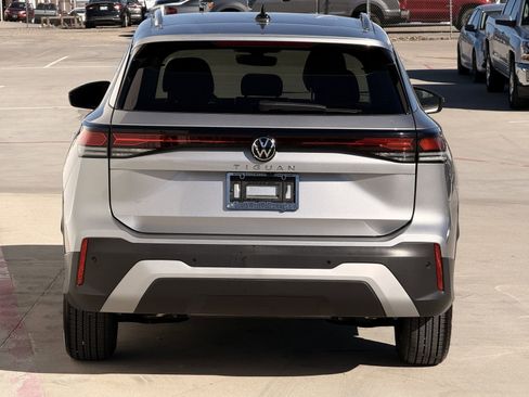New 2025 Volkswagen Tiguan S image 5