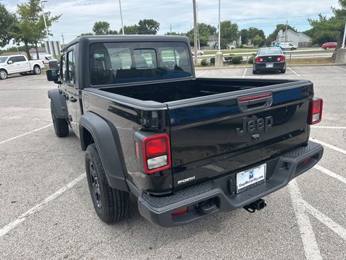 New 2025 Jeep Gladiator Sport image 22