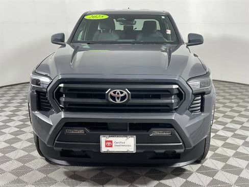 Certified 2025 Toyota Tacoma SR5 AWD/4WD image 2