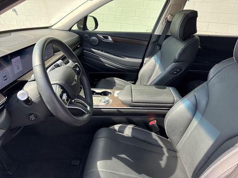 Used 2025 Genesis GV80 2.5T Prestige image 25