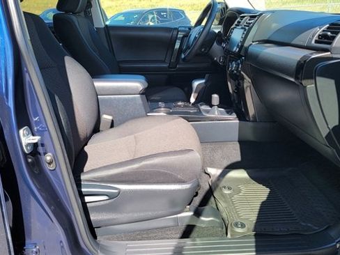 Used 2024 Toyota 4Runner TRD Off-Road image 29