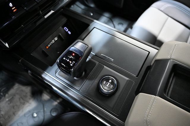 New 2026 GMC Hummer EV SUV AWD/4WD image 18