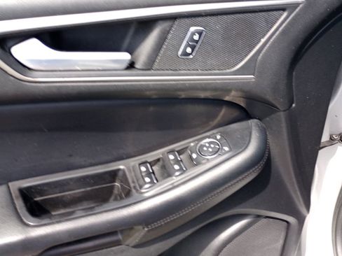 Used 2016 Ford Edge SEL w/ Equipment Group 201A FWD image 12