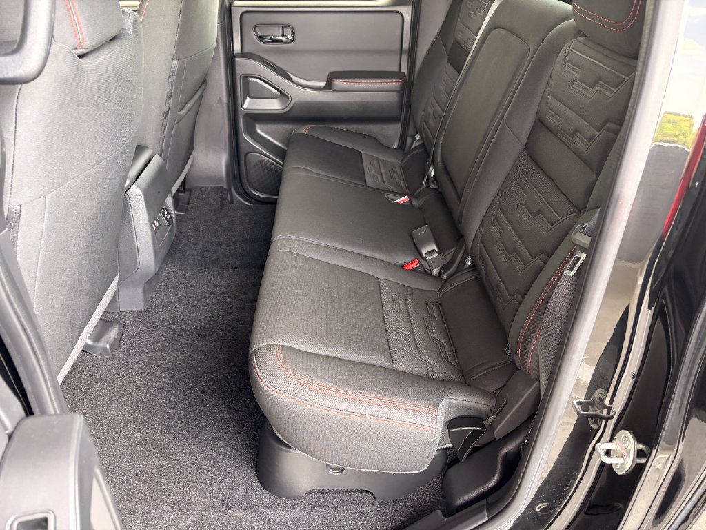 Used 2023 Nissan Frontier PRO-4X w/ Pro Convenience Package AWD/4WD image 11