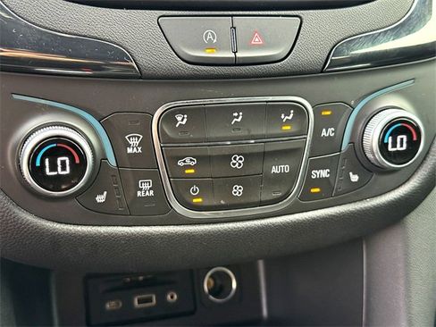 Used 2024 Chevrolet Equinox RS image 22