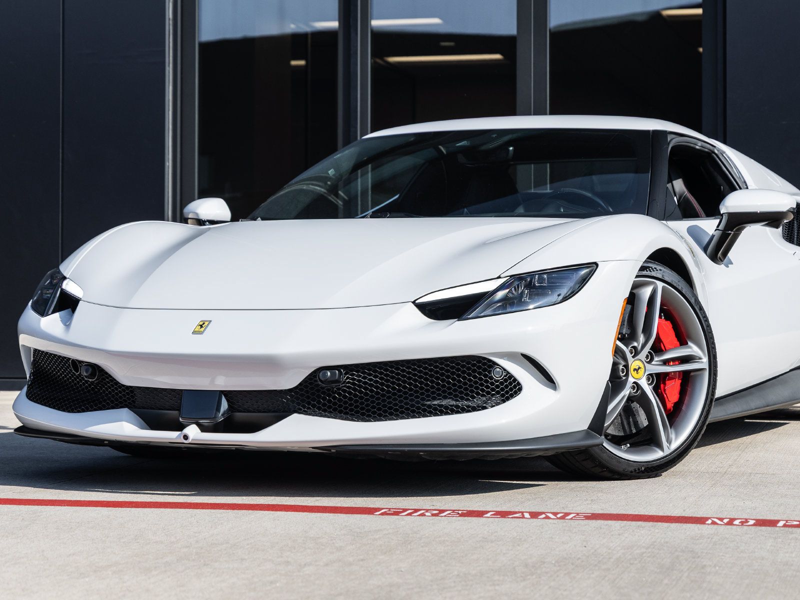 Used 2022 Ferrari 296 GTB RWD image 3