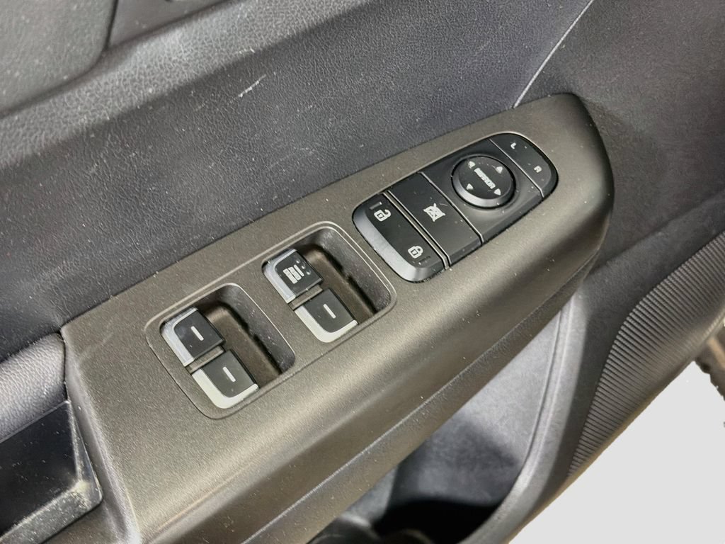 Used 2020 Kia Sportage LX AWD/4WD image 18