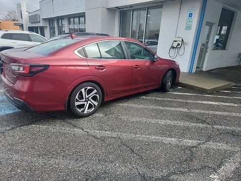 Used 2020 Subaru Legacy Limited image 3