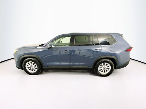 Used 2025 Toyota Grand Highlander AWD image 4