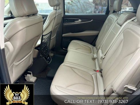 Used 2021 Lincoln Nautilus Reserve image 20