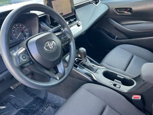 Used 2024 Toyota Corolla LE image 12