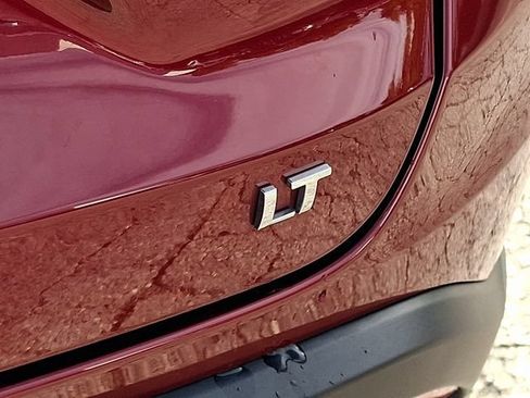 Used 2025 Chevrolet Trax LT FWD image 29