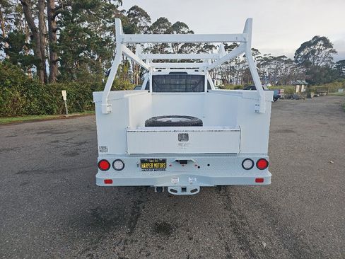 New 2026 Ford F350 XL w/ XL Chrome Package image 32