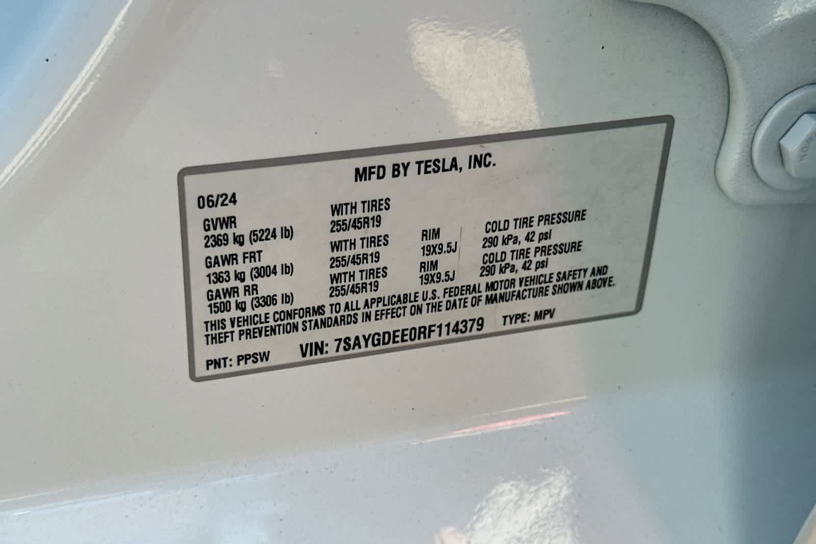 Used 2024 Tesla Model Y Long Range AWD/4WD image 29