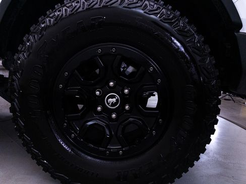 Used 2024 Ford Bronco Big Bend AWD/4WD image 2