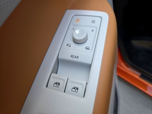 New 2025 Volkswagen ID. Buzz 1st Edition image 22