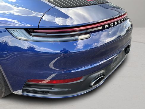 Used 2022 Porsche 911 Carrera RWD image 12