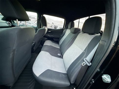 Used 2021 Toyota Tacoma TRD Sport image 27