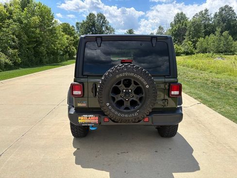Used 2023 Jeep Wrangler Unlimited w/ Convenience Group AWD/4WD image 8