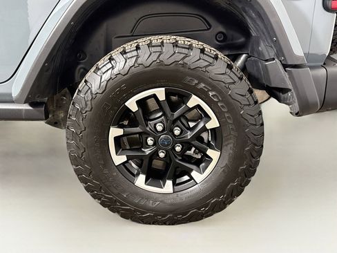 Used 2024 Jeep Wrangler Unlimited Rubicon 4xe AWD/4WD image 27