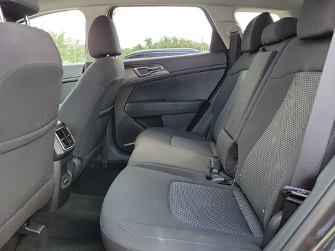 Used 2026 Kia Sportage LX FWD image 18